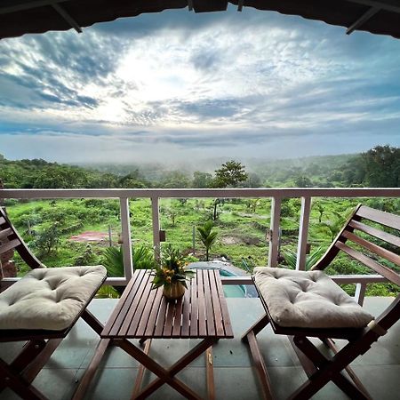 Mars Jungle Adventure Stud Farm With Private Jacuzzi Villa Narsinge Bagian luar foto