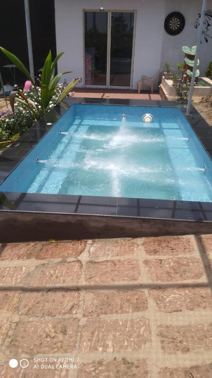 Mars Jungle Adventure Stud Farm With Private Jacuzzi Villa Narsinge Bagian luar foto